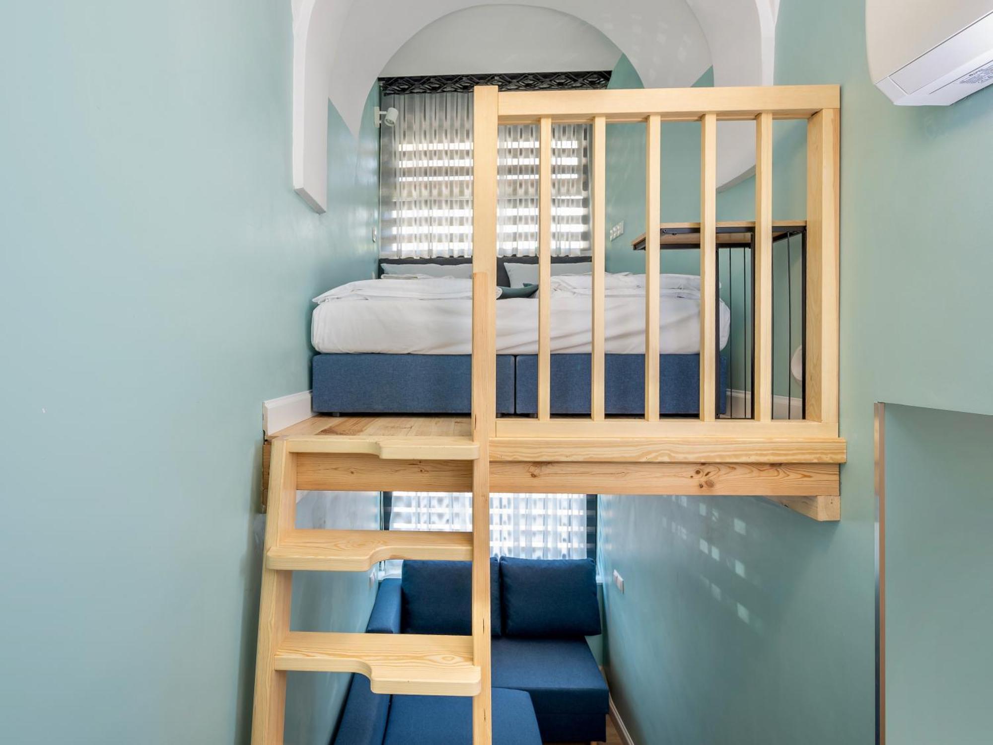 Jess Inn Hostel Rondo Charles De Gaulle Varšava Exteriér fotografie