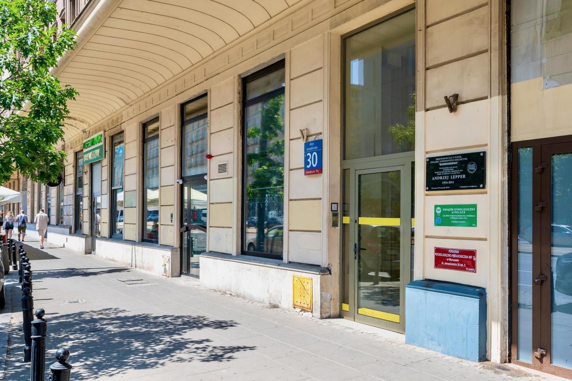Jess Inn Hostel Rondo Charles De Gaulle Varšava Exteriér fotografie